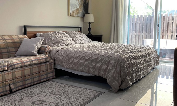 Lake Worth Apartment | Inviting Room with Pool, Spa & Patio - 10/10 Guest Rating