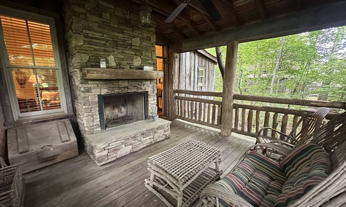 Candler Cabin | Charming Rustic Cabin Near Downtown Asheville Awaits You