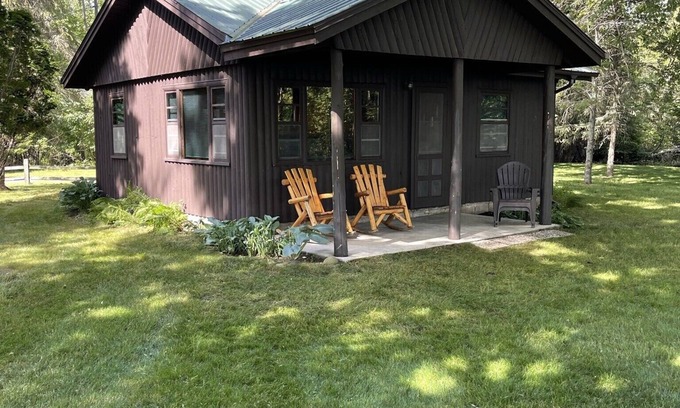 Cheboygan Cabin | Rustic Log Cabin Retreat on Mullett Lake – Guest Rated 9.8