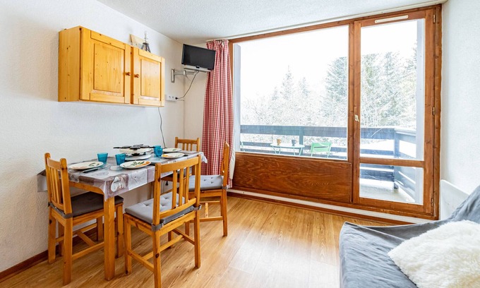 Montgellafrey Apartment | Cozy studio for 4 with balcony, equipped kitchen and TV - Saint-François-Longchamp