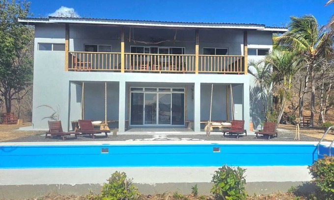 La Cruz Villa | Tranquil Seafront Retreat with Spa and Pet-Friendly Perks