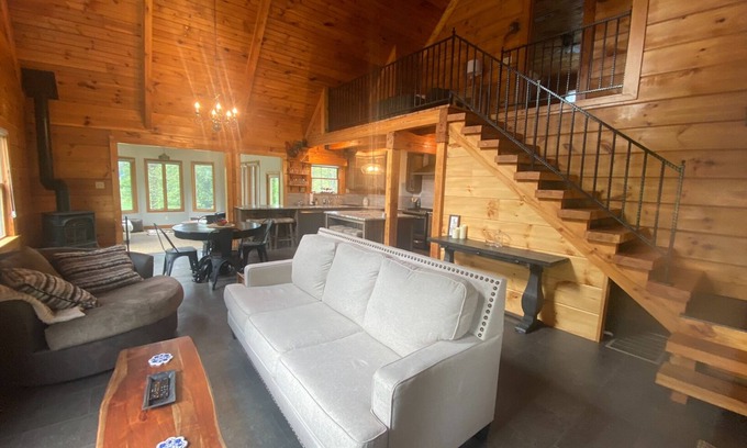 Celestine Cabin | Cozy Cabin Near Sultan's Run Golf Course & Holiday World