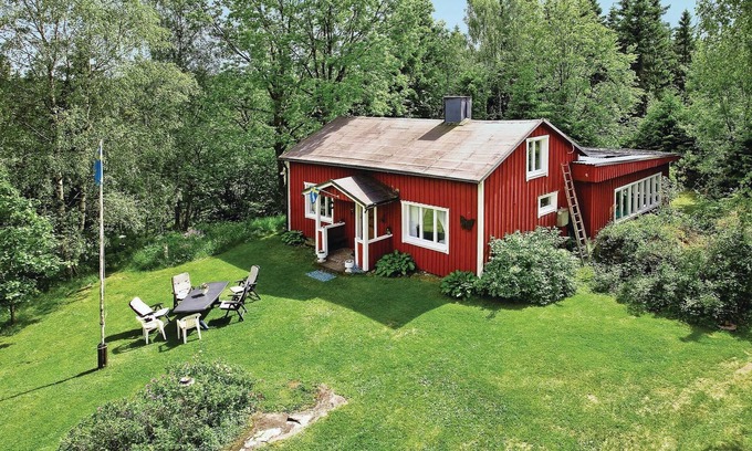 Kragared House | Cozy, simple pool house in the middle of the forest on large, undisturbed natural grounds.