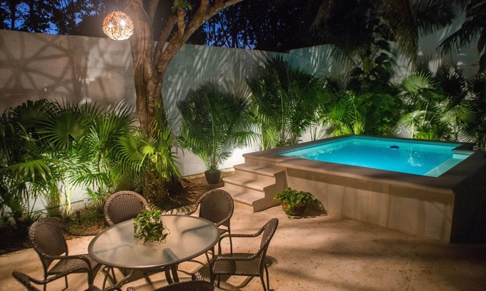 Downtown Cancun House | Charming Downtown Cancun House with Oceanfront Pool