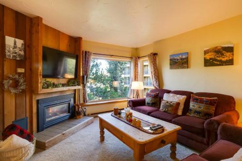 Peak 9 Apartment | Inviting Breckenridge Condo with Pool and Mountain Views