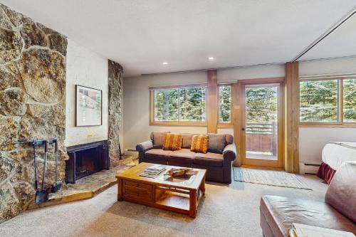 Snowmass Village Hotel | Inviting Slopeside Condo with Pool and Hot Tub Access