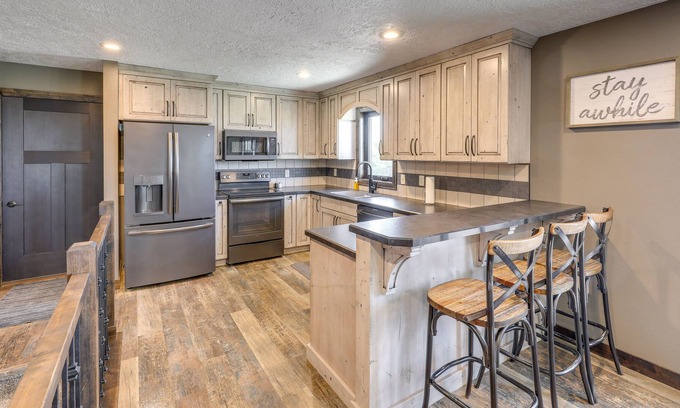 Platte House | Cozy South Dakota Retreat Near Fishing & Lakes!