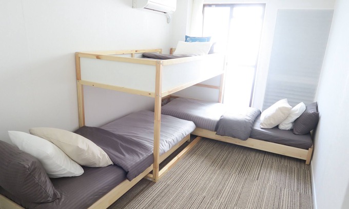 Sumiyoshi Apartment | Inviting Retreat in the Heart of Nagao with Breakfast