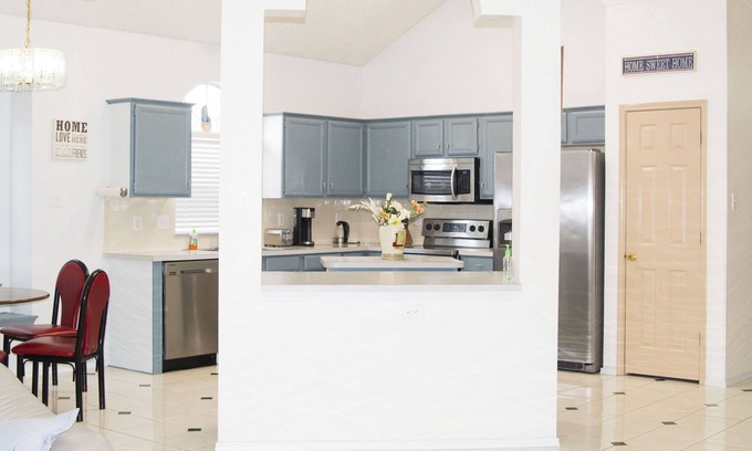 Garland House | Cozy & Spacious 3Bds, 2 Full Baths Heart of Garland & Firewheel Malll