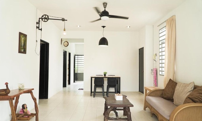 Gambang House | Family-Friendly UMP Gambang Homestay - Rated 9/10!