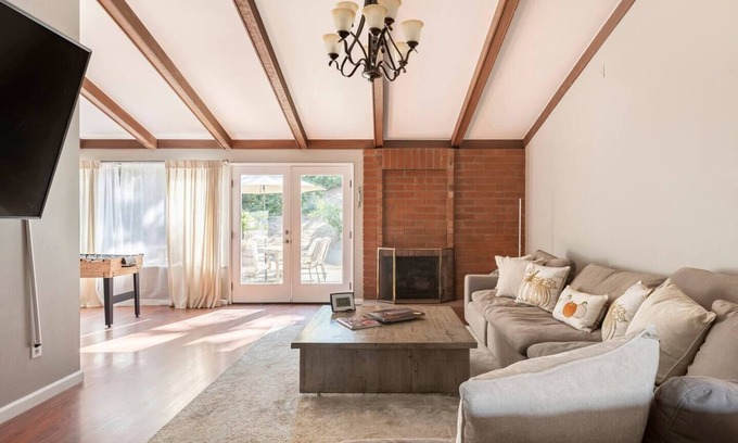 Rancho Bernardo House | Inviting Home with Fireplace, Pool & Close to Attractions