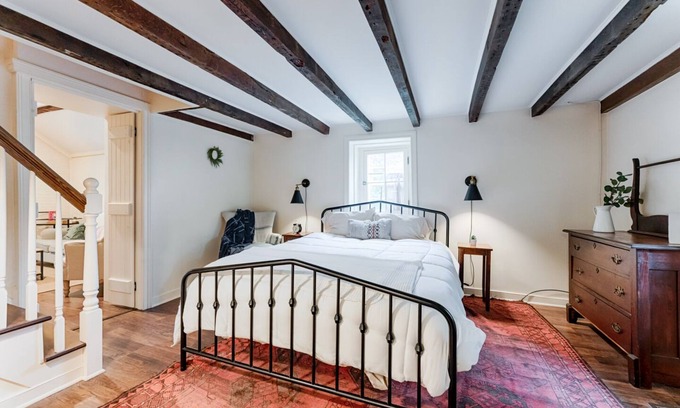 Chadds Ford Cottage | Inviting Spring House with Kitchen & Breakfast in Chadds Ford!