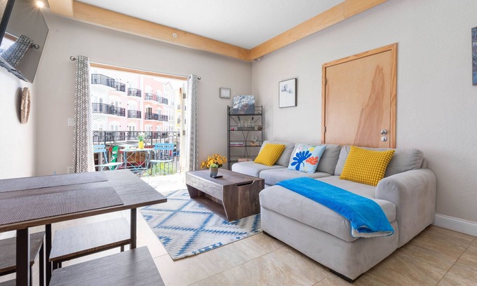 Palm Coast Condo | Delightful Stay with European Flair and Family Amenities