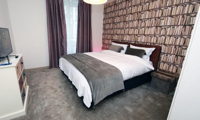 Le Prieure Apartment | Inviting Studio Near Cornavin Train Station - 8/10 Rating
