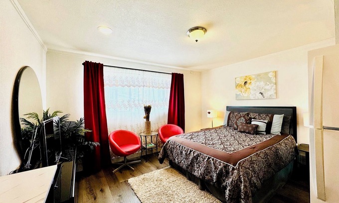 Westlake House | Beachside Studio with Ocean View and Pet-Friendly Perks