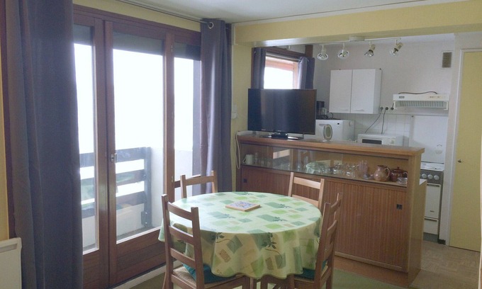 Gouaux-de-Larboust Apartment | Cozy Studio Peyragudes: Ideal for 4 with Spa Access