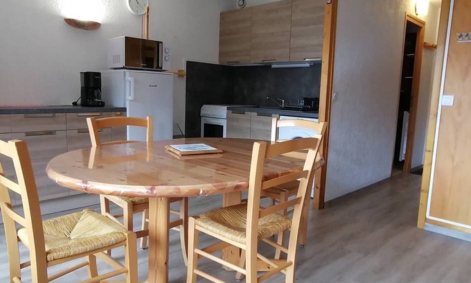 Saint-Jean-dʼAulps Apartment | Cozy Studio Flat in Saint-Jean-d'Aulps for 5 Guests