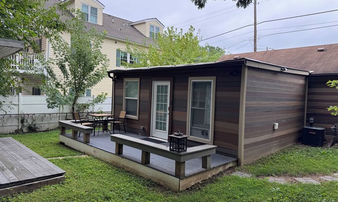 Rockville Apartment | Cozy Studio in Rockville, Walk to The Square and the Metro Station