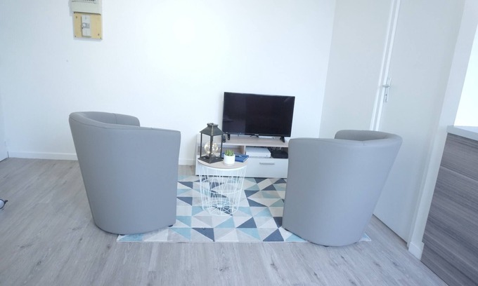 Saint-Quentin Apartment | Inviting Studio in Saint-Quentin with Family-Friendly Amenities