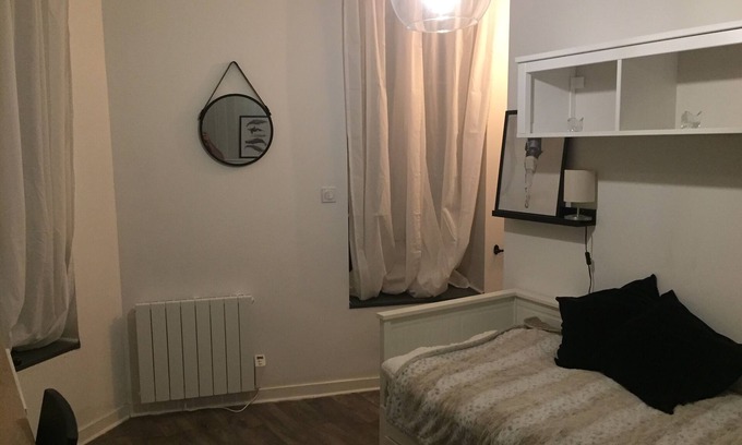 Downtown Apartment | Charming Studio in Brest's Heart with Breakfast Included