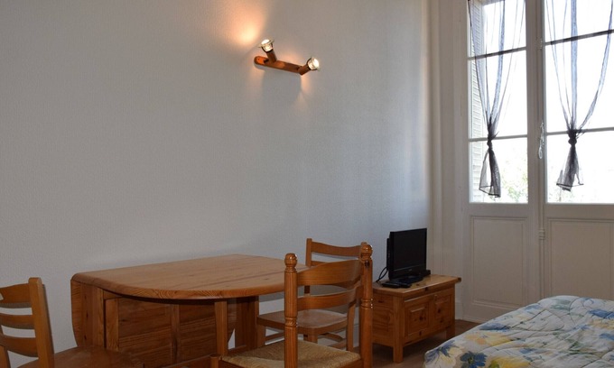 Evian-les-Bains Apartment | Cozy Studio Évian-les-Bains with Lake View & Spa Access