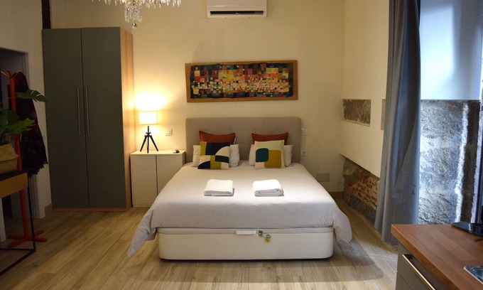 Palacio Apartment | Charming Studio in Central Madrid with Top Amenities