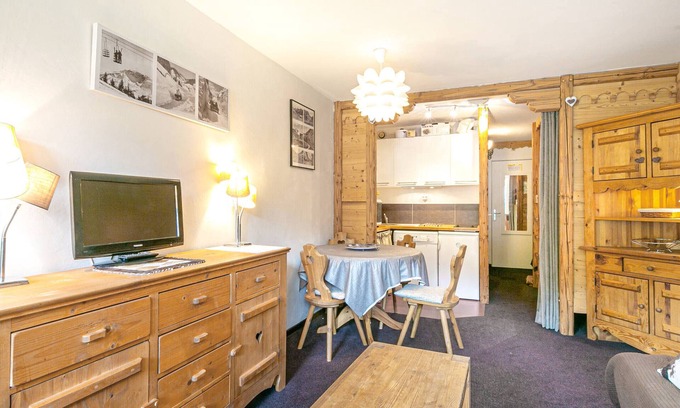 Val-d'Isere Apartment | Cozy Studio Val-d'Isère for 4: Pet Friendly & Accessible