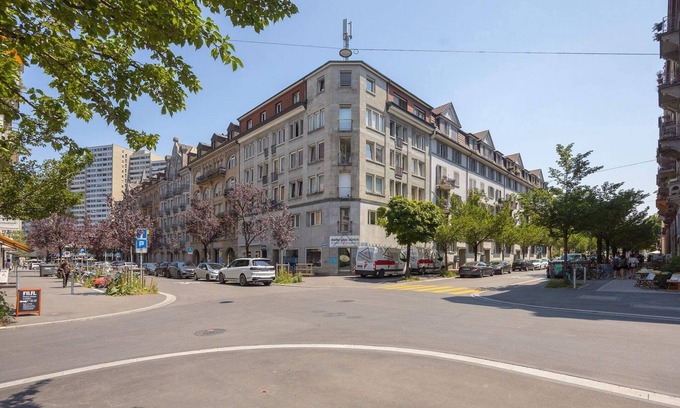 Sihlfeld Apartment | Cozy City Studio with Balcony & Family-Friendly Amenities