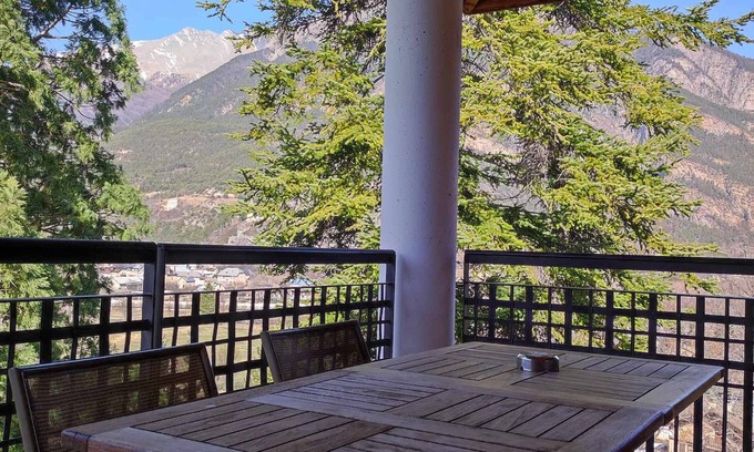 Jausiers Apartment | Relaxing Studio Jausiers with Pool and Spa for 4 Guests