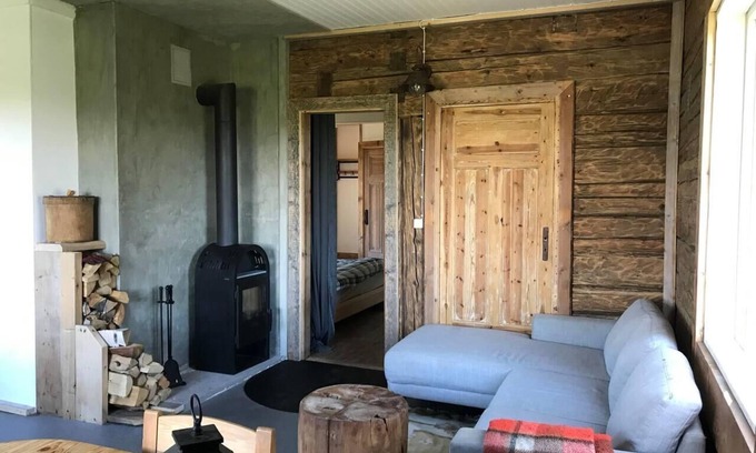 Ramsele Cottage | Inviting Stuga with Mountain & Northern Lights Views