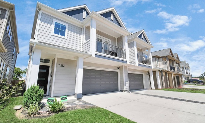 Clodine House | Cozy & Stylish Family Friendly in Gated Community