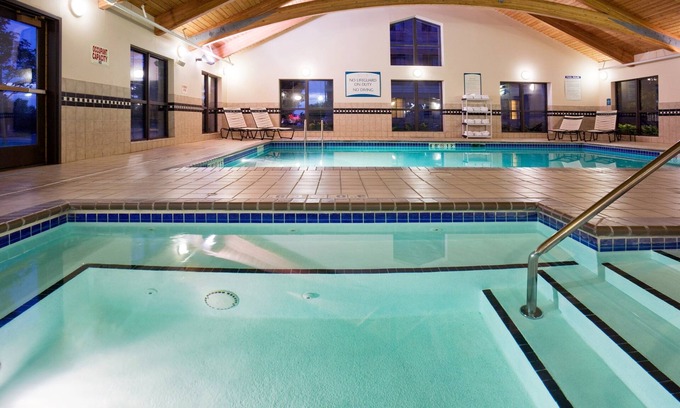 Eagan Condo | Comfortable Suite in Eagan | Free Wifi, Gym & Breakfast!
