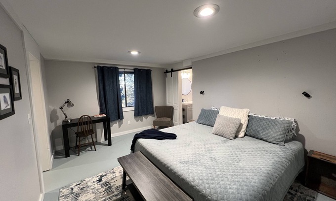 Moscow Apartment | Inviting Suite on Steakhouse Hill with Family-Friendly Amenities