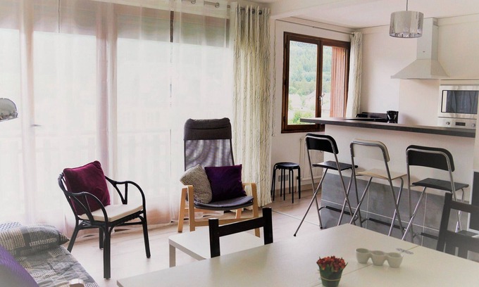 Barcelonnette Apartment | Inviting Apartment Barcelonnette with Spa and Family Amenities