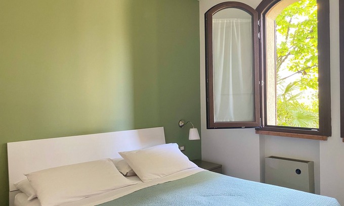 Colombare Apartment | Inviting Three-Room Apartment JOLLY with Garden & Spa