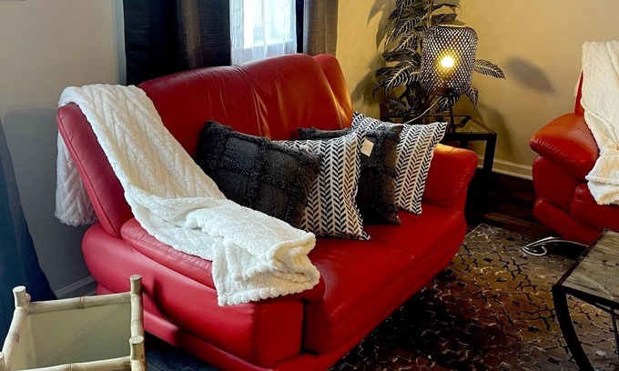 Allentown House | Charming Allentown Town Home with Ocean Views & Pet-Friendly