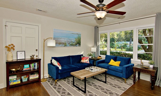 Charleston House | Idyllic Tropical Retreat Near Beach & Downtown Charleston