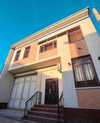 Buxoro Apartment | Pet-Friendly Two-Storey House with Stellar 10/10 Rating
