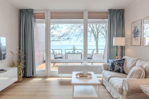 Schashagen Apartment | Relax at Cozy Up Strandsuite with Oceanfront Views