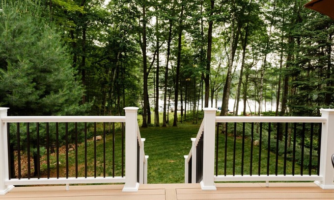 Lake Tomahawk Cabin | Inviting Cabin on Private Lake with Modern Amenities