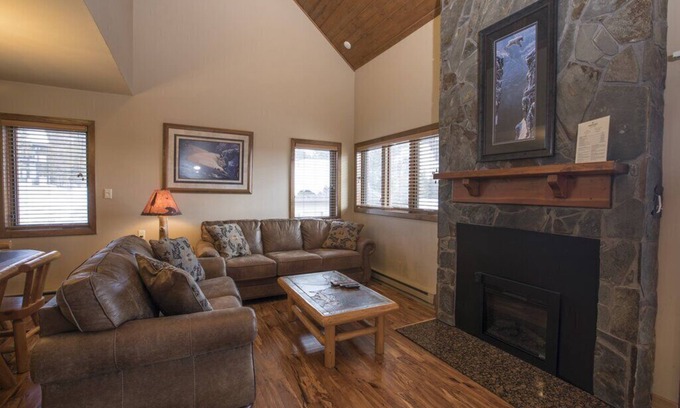 Whitefish Condo | Updated Condo with Pool & Hot Tub near Whitefish Mountain