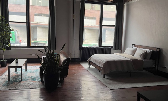Detroit Apartment | Cozy urban loft minutes from downtown Detroit
