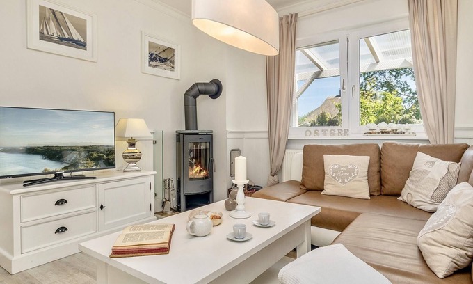 Zingst Apartment | Idyllic Baltic Sea Apartment with Sauna & Fireplace