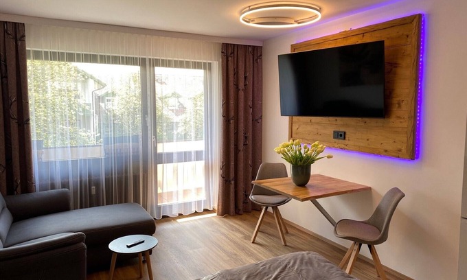 Bad Griesbach-Therme Apartment | Idyllic Apartment with Balcony and Countryside Views