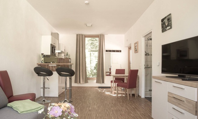 Straß im Straßertale Apartment | Charming Gaisberg Apartment in Picturesque Wine Region