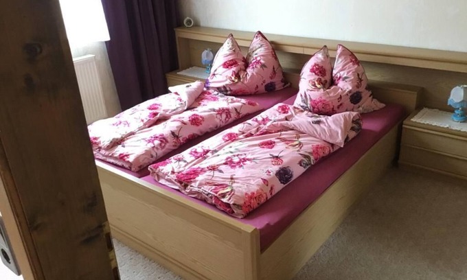 Waldenstein Apartment | Peaceful Vacation Apartment with Kitchen & Breakfast Included