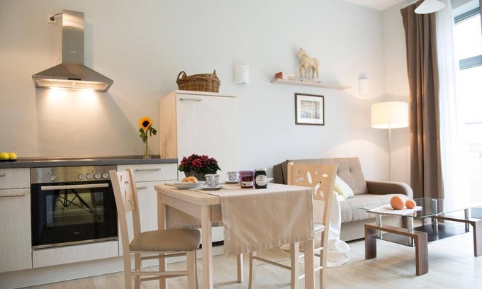 Stolpe Apartment | Pet Friendly Retreat with Ocean Views at Herald RE-01