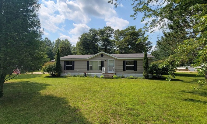 Gladwin House | Charming Vacation Home with Prime Lake Access for Families