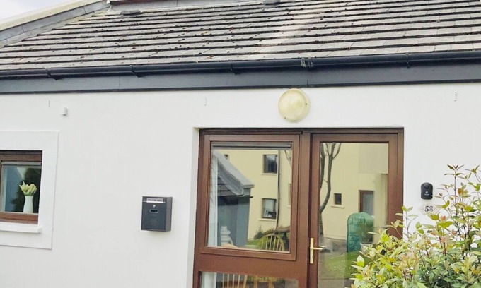 Youghal Villa | Charming Villa Retreat at Carleton Village, Youghal