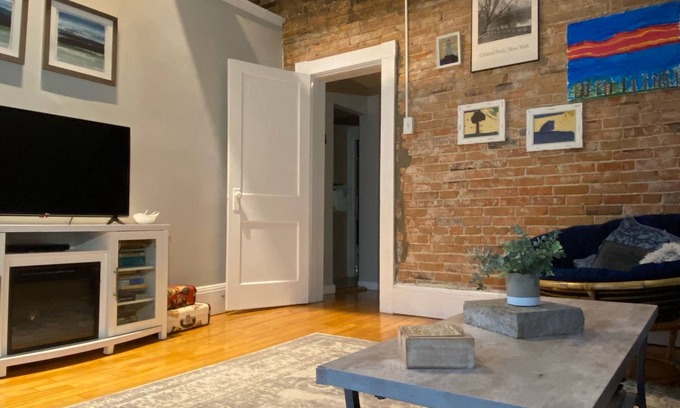 Chelsea Apartment | Warm Haven Near Boston: Oceanview, Spa & 9.8 Guest Rating